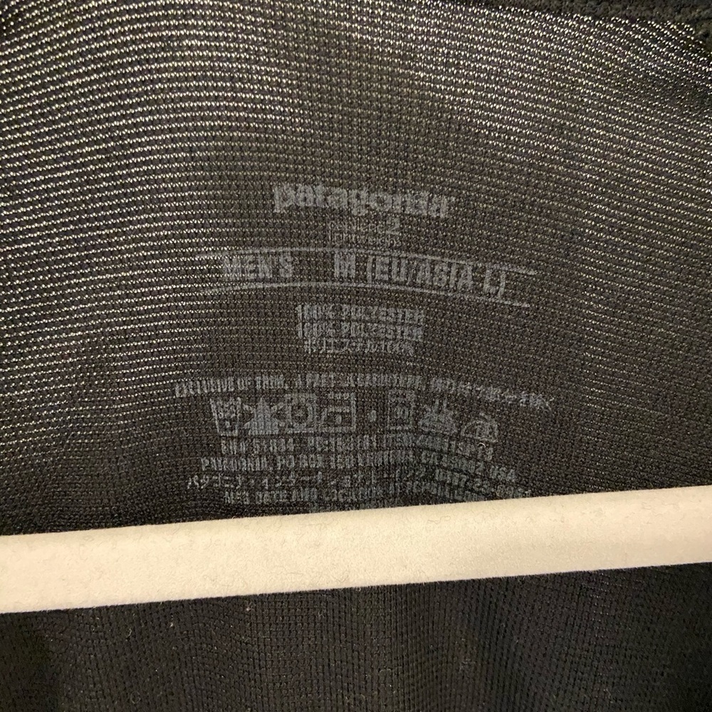 Patagonia Black Zip Up Sweater - Picture 3 of 3